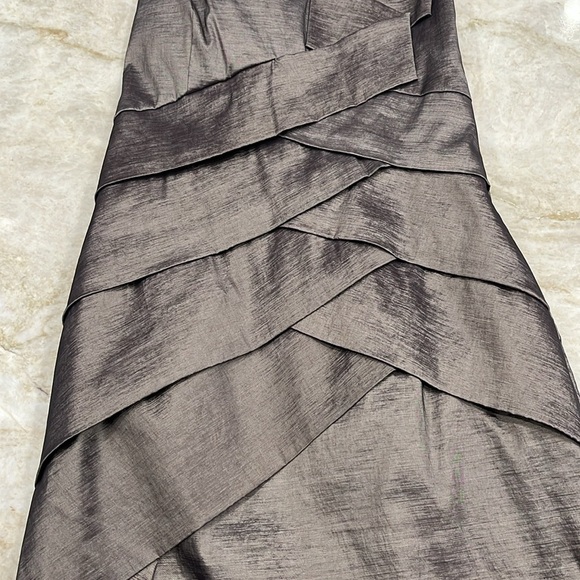 Jessica McClintock | Grey Metallic Bodycon Dress | Size 4‎ - Picture 5 of 14
